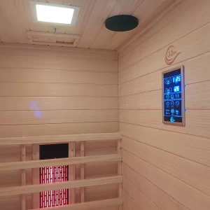 Bedienfeld, Lautsprecher, Licht und Sensor in der JIO90-Sauna.